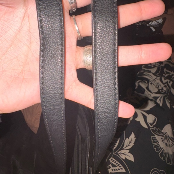 EUC Black Leather Shoulder Bag - Picture 5 of 6